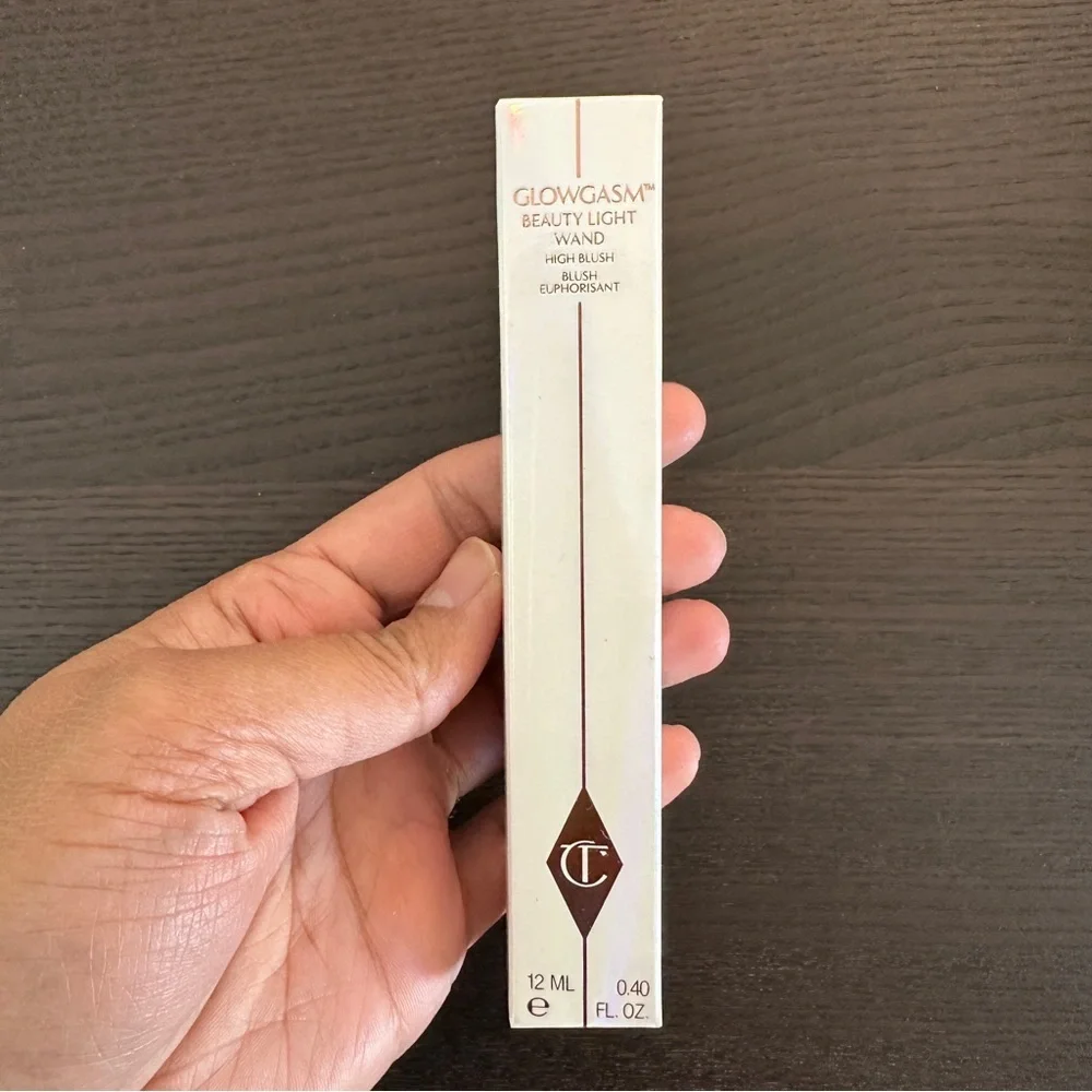 NWT Charlotte Tilbury Beauty Light Wand Blush - Pinkgasm sz 12mL